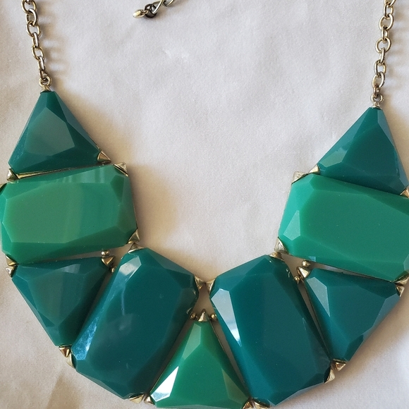 Charming Charlie’s Statement necklace - Picture 3 of 3